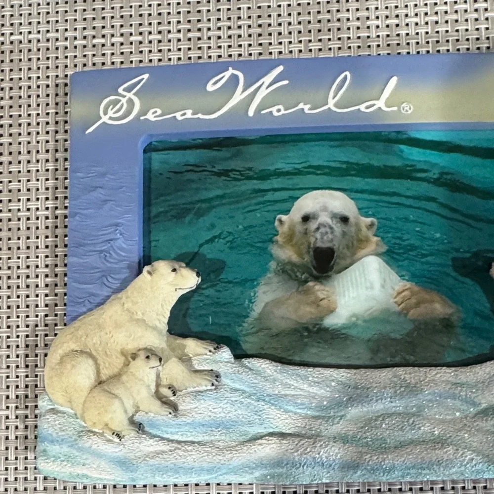 Sea World VTG EUC Polar Bear Picture frame